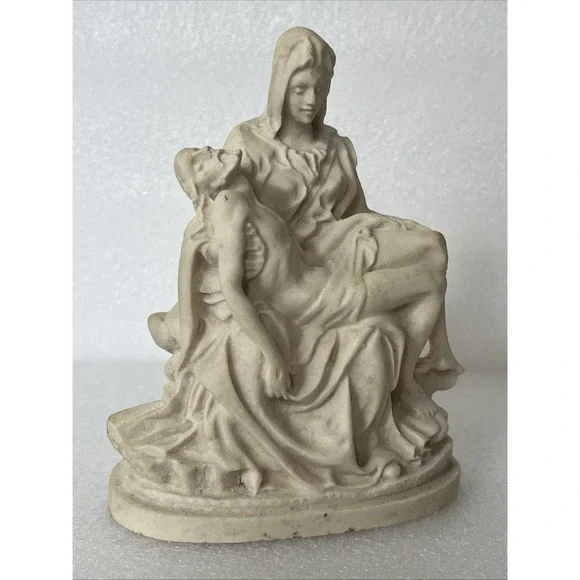 Pieta VTG Sculpture, Mary Cradling Jesus's Body After His Descent From The Cross - Picture 11 of 16